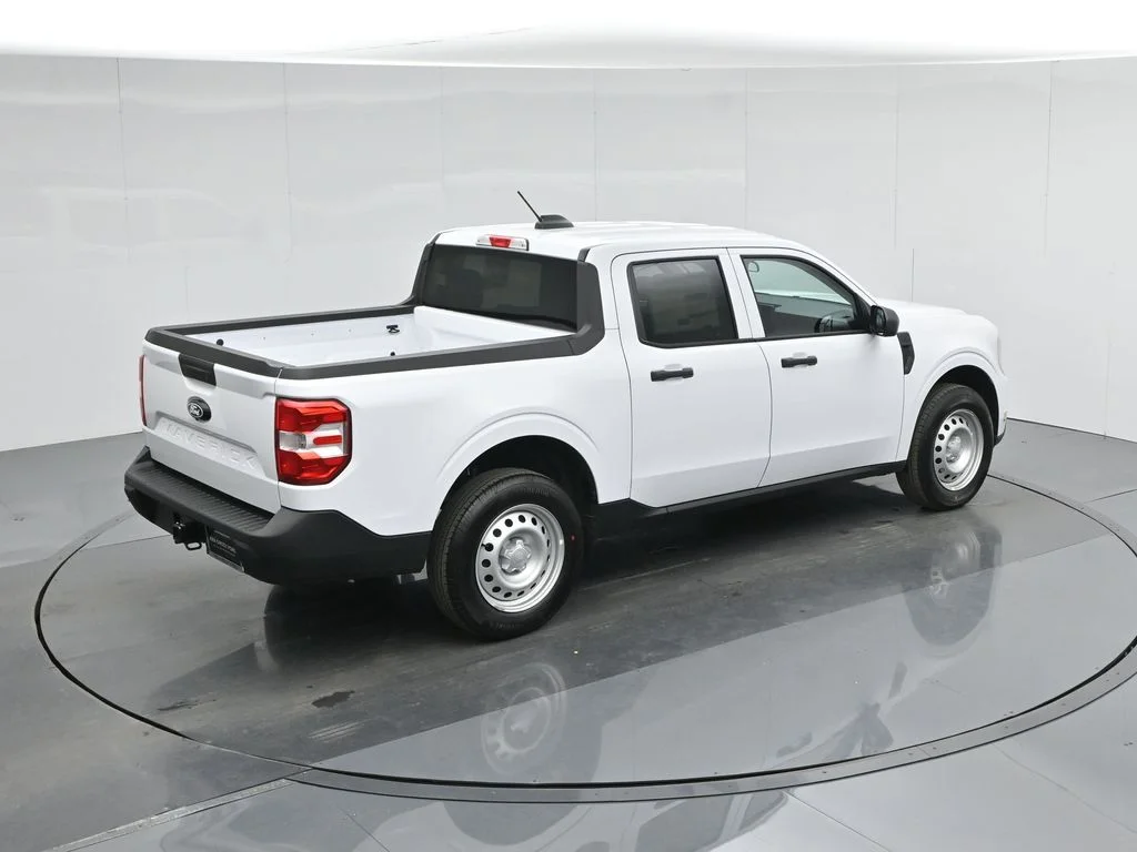 New 2026 Oxford White Ford XL image 37
