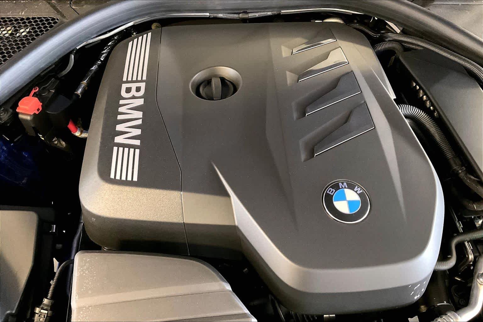 New 2026 Portimao Blue Metallic BMW 330i image 17