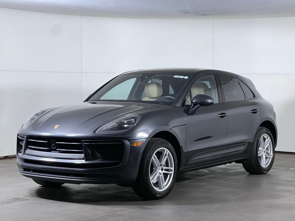 2023 Porsche Macan's photo