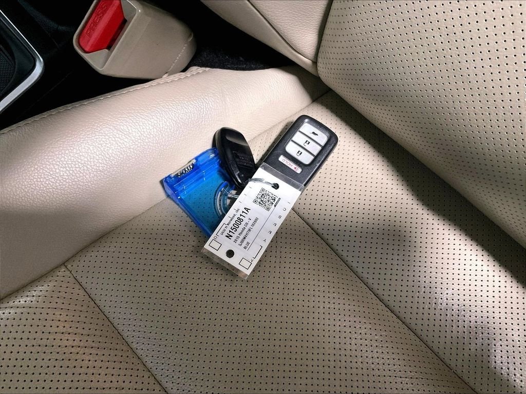 Used 2015 Blue Honda EX-L image 29
