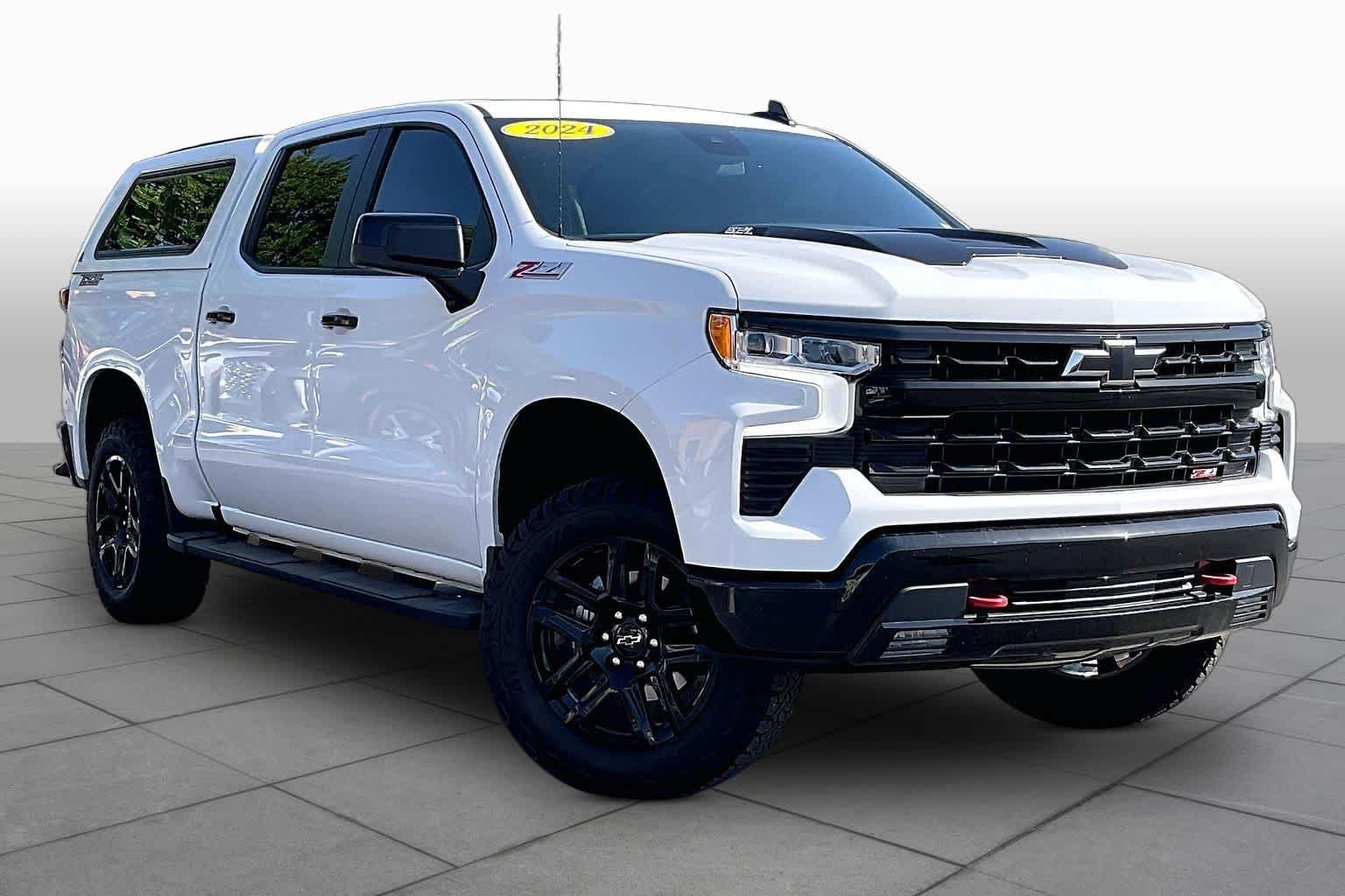 Used 2024 Summit White Chevrolet LT Trail Boss image 3