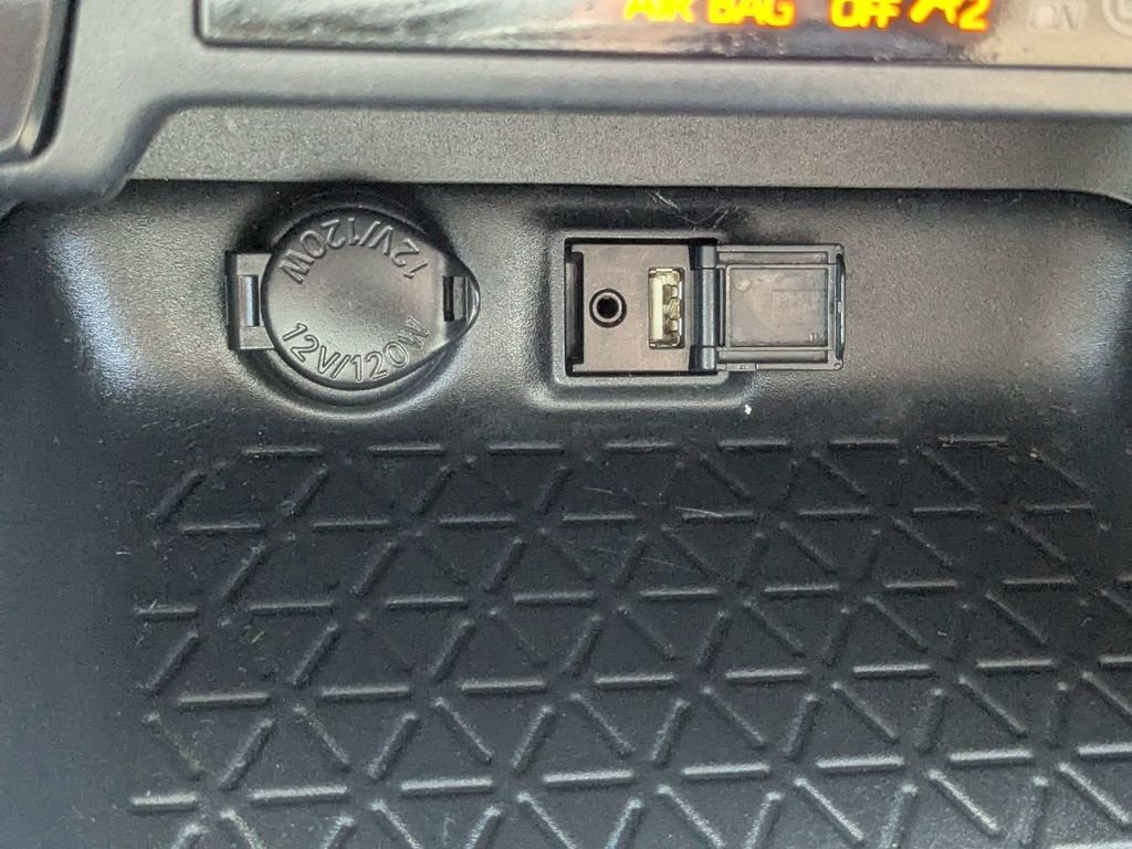 Used 2019 Green Toyota XLE image 28