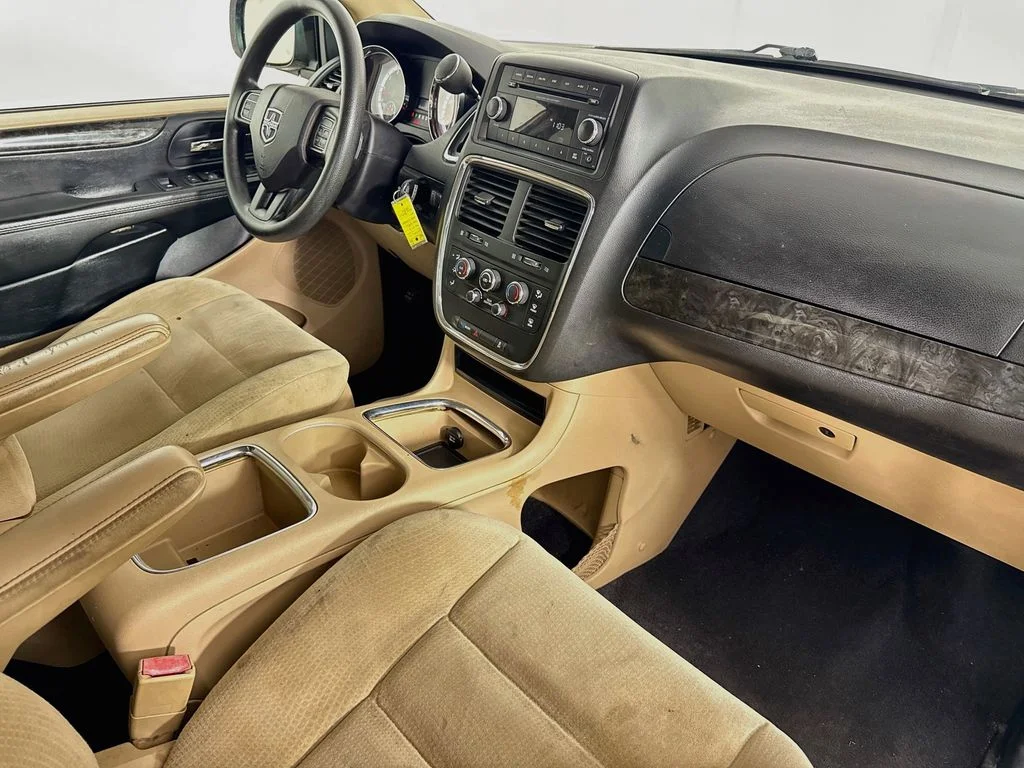Used 2015 Cashmere/Sandstone Pearlcoat Dodge SXT image 34
