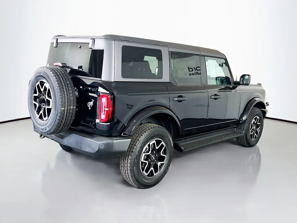 New 2026 Shadow Black Ford Outer Banks image 15