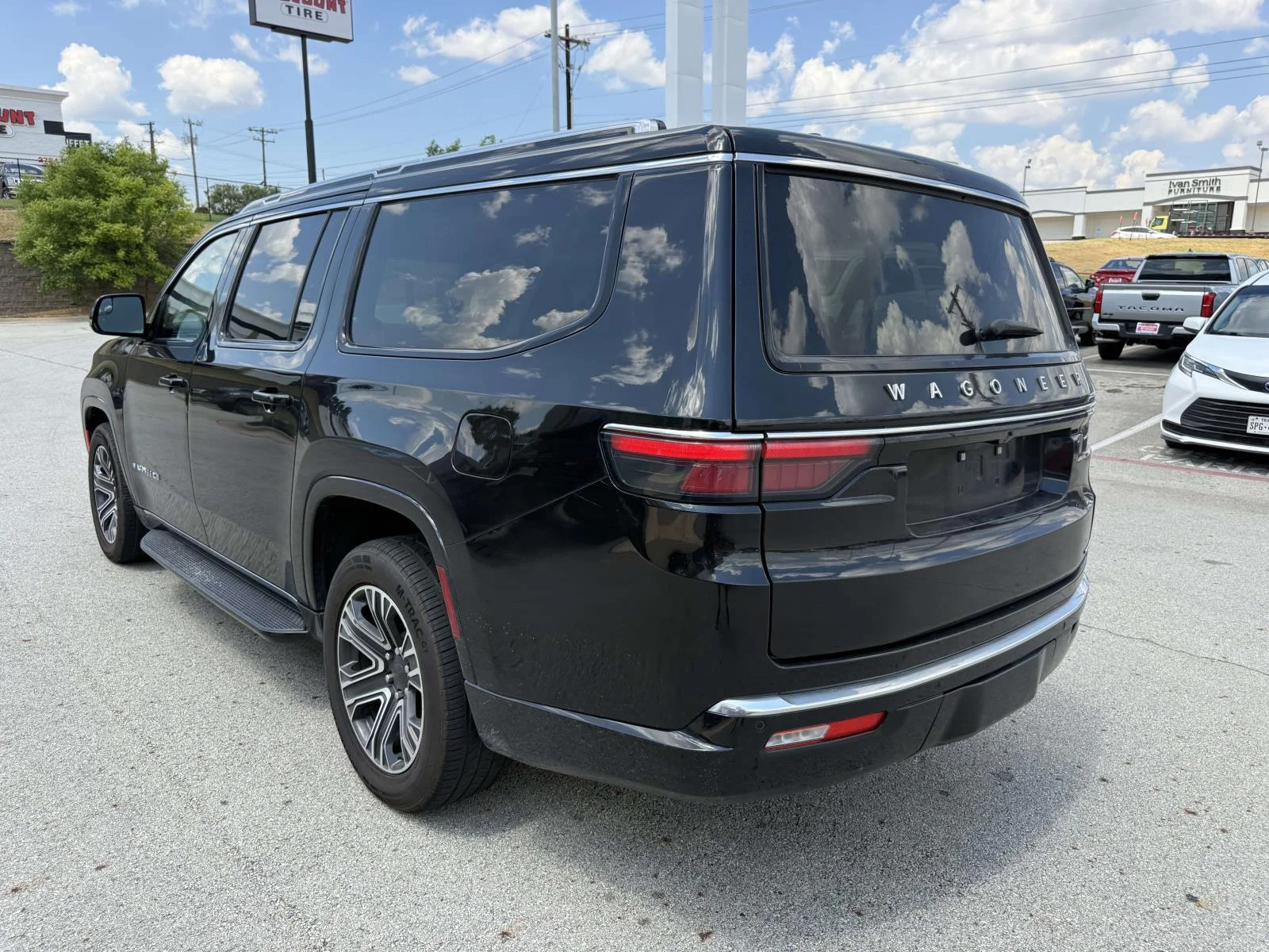 Used 2024 Black Jeep Series II image 5