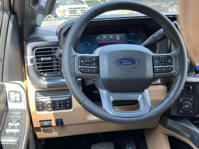 New 2027 Star White Metallic Tri-Coat Ford F-250® Lariat® image 13