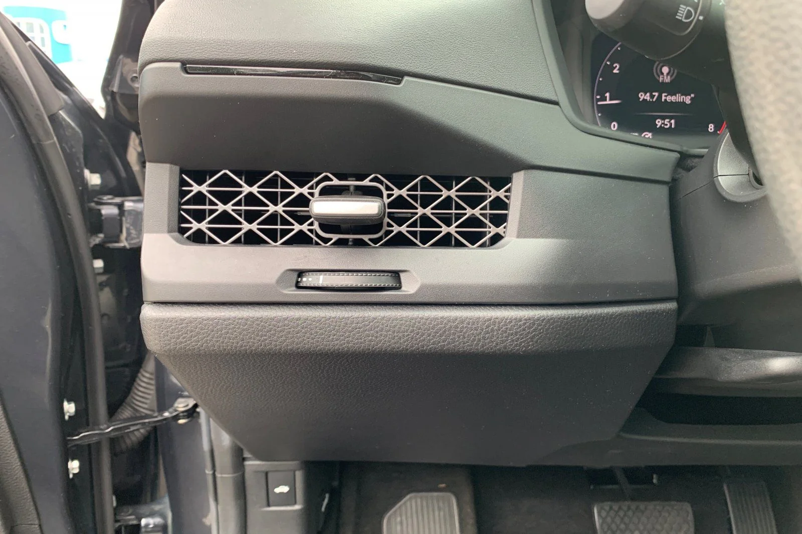 Used 2025 Gray Honda SE image 31