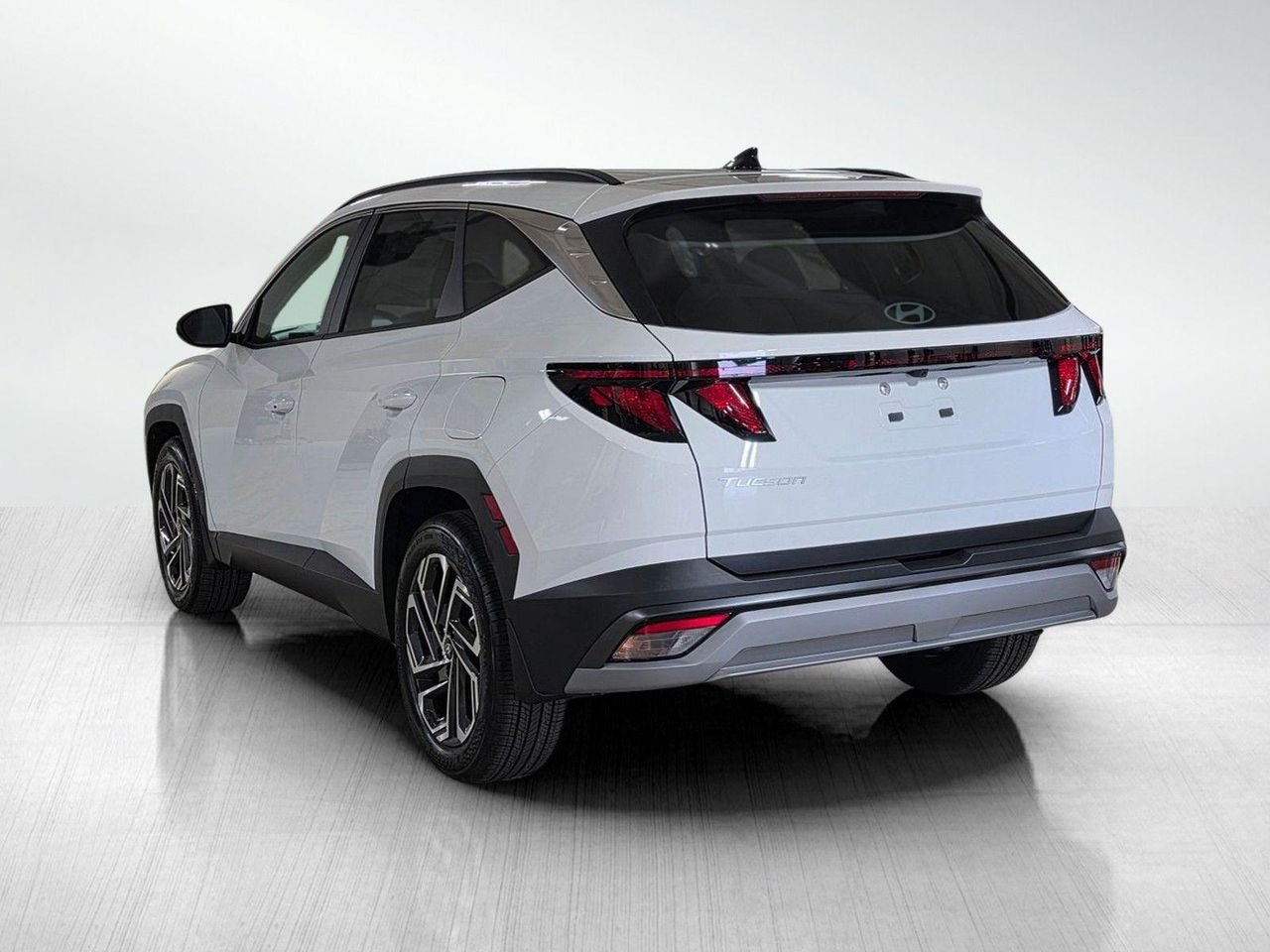 New 2026 White Pearl Hyundai SEL Plus FWD image 5