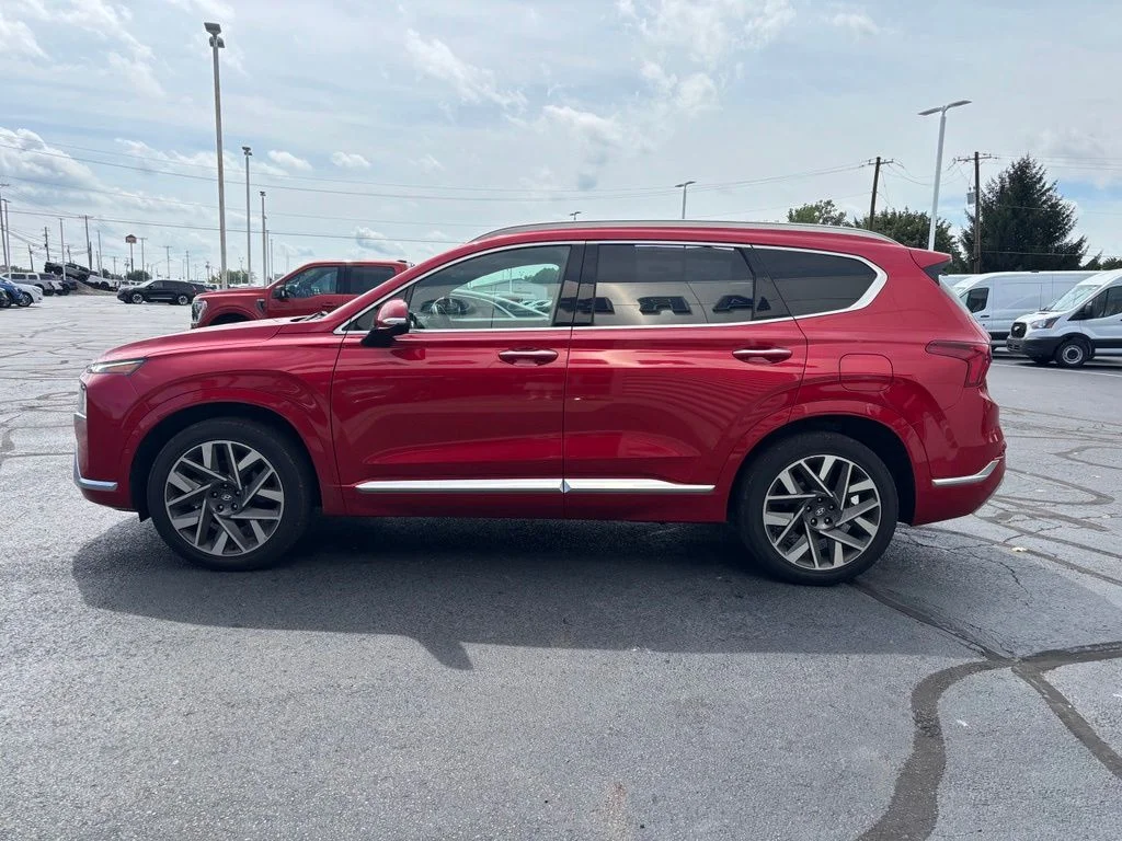Used 2023 Red Hyundai Calligraphy image 5