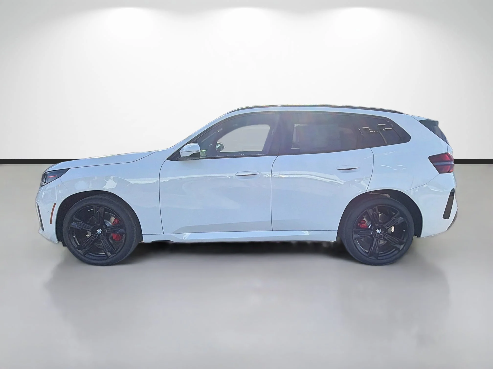 New 2026 Alpine White BMW 30 xDrive image 6