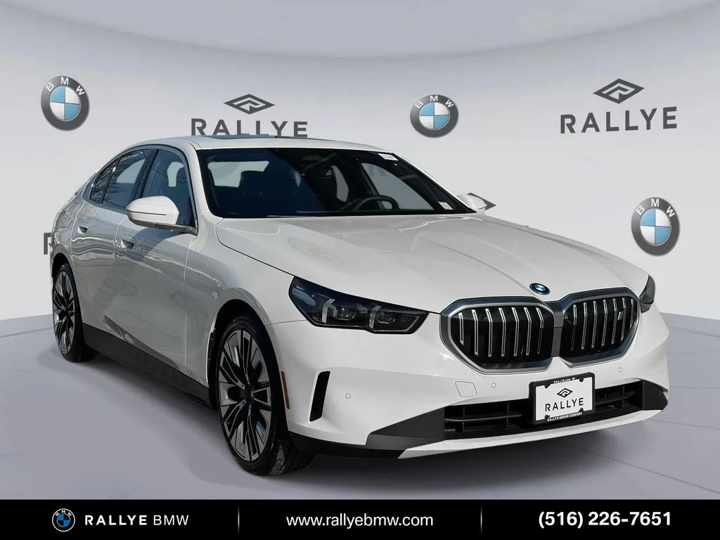 2025 BMW i5 xDrive40 Sedan's photo