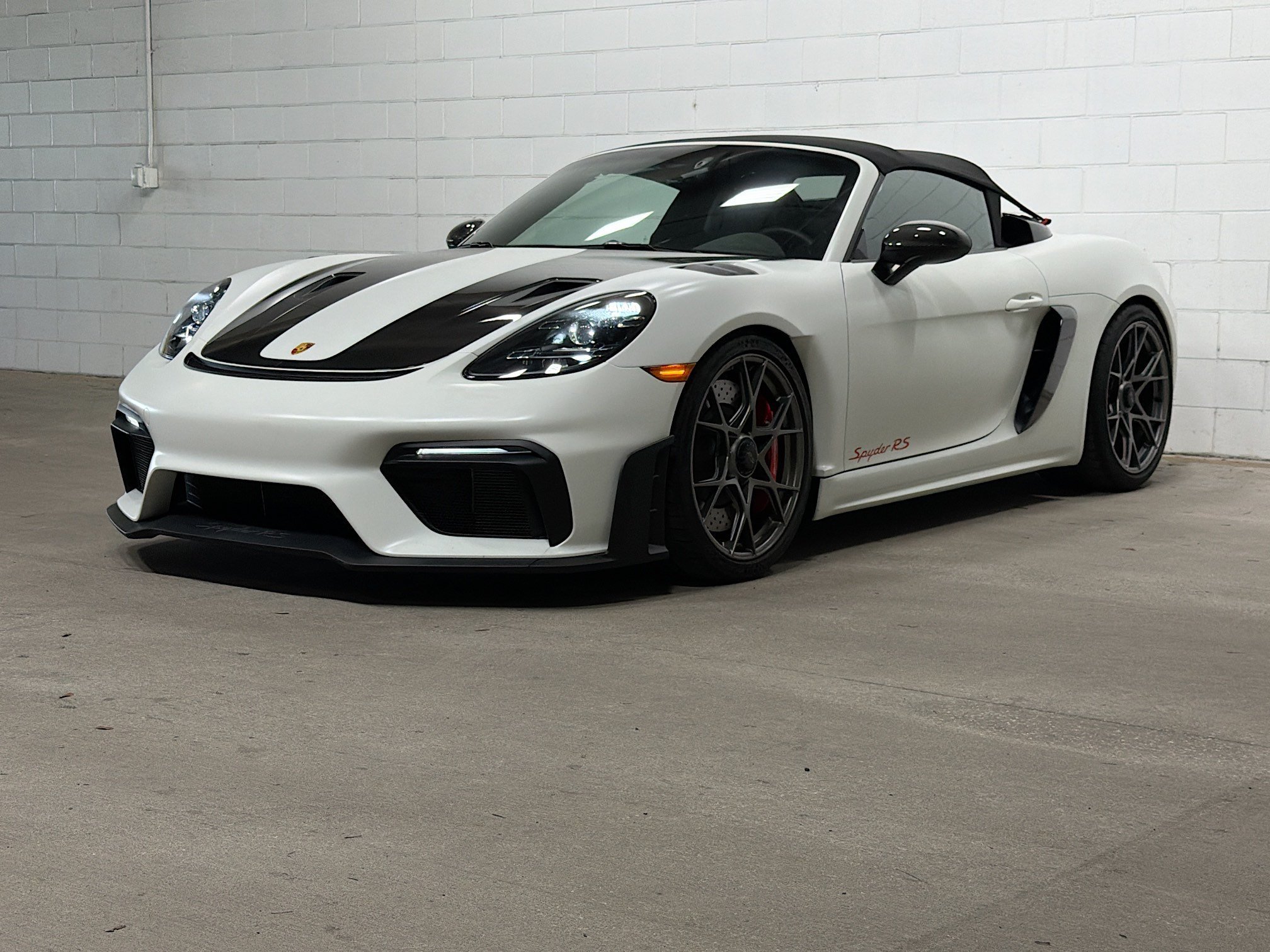 2024 Porsche 718 Spyder RS's photo