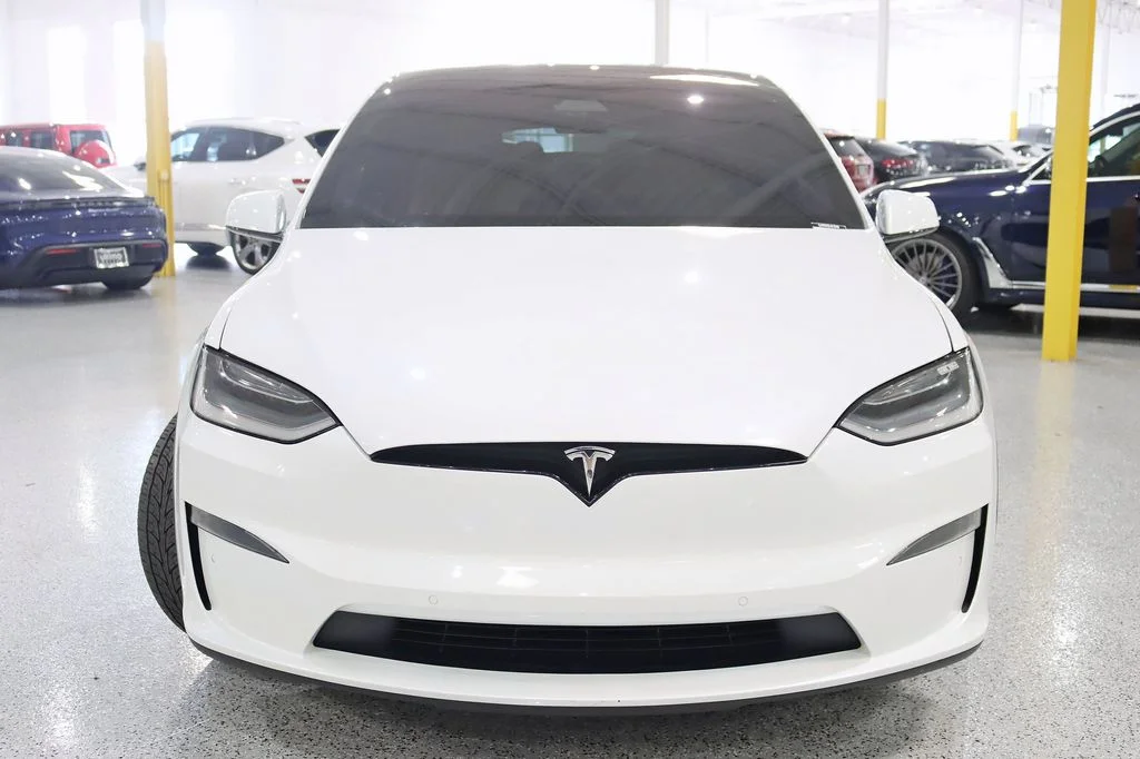 Used 2022  Tesla Plaid image 8