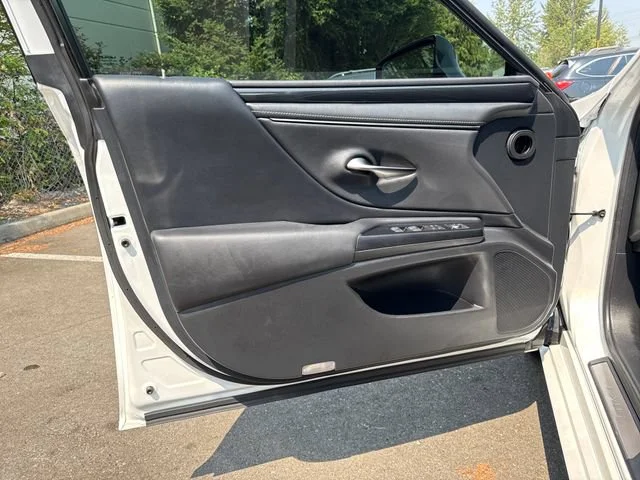 Used 2021 White Pearl Lexus ES 250 image 17