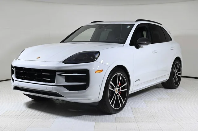 2025 Porsche Cayenne GTS