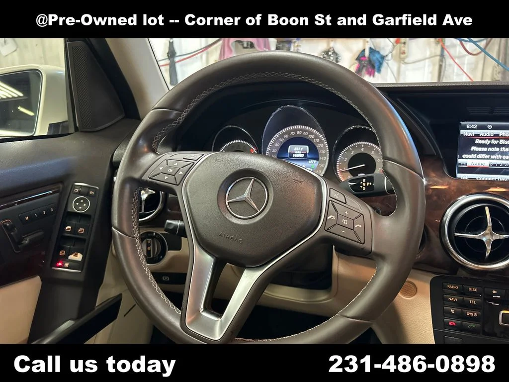 Used 2014  Mercedes-Benz GLK 350 image 19