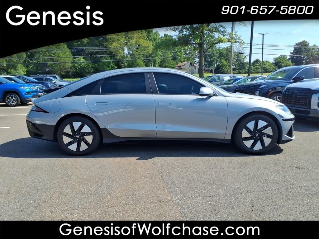 Certified Used 2024 Silver Hyundai SE Standard Range image 6