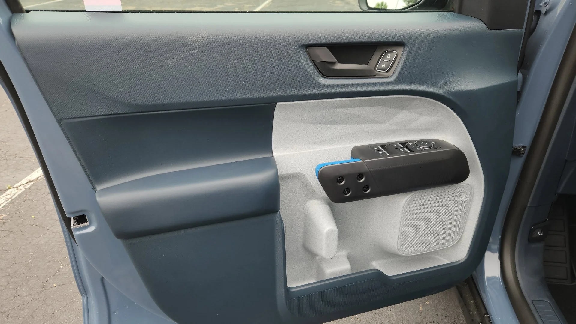 New 2026 Azure Gray Metallic Tri-Coat Ford XLT image 23