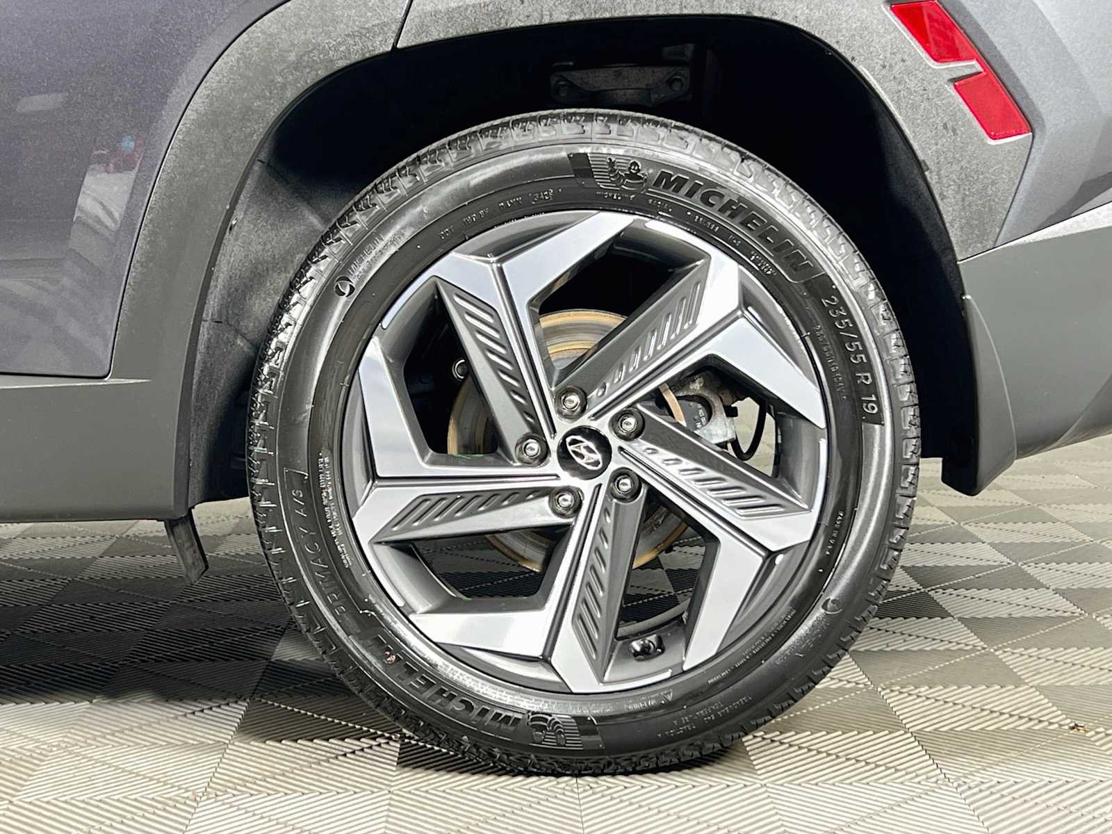 Used 2024 Dark Gray Metallic Hyundai SEL image 33