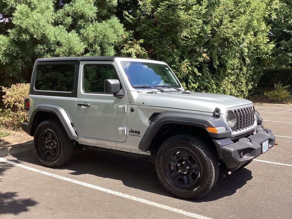 Used 2024 Silver Jeep Sport image 8