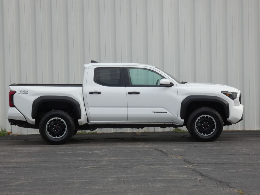 Used 2025 Toyota Tacoma TRD Off Road with VIN 3TMLB5JN6SM107116 for sale in Kansas City