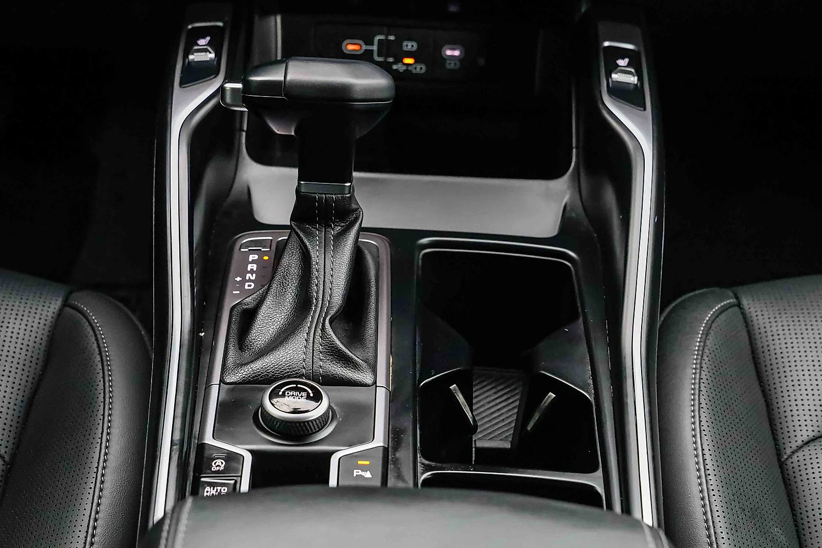 Certified Used 2025 Glacial White Pearl Kia S image 12