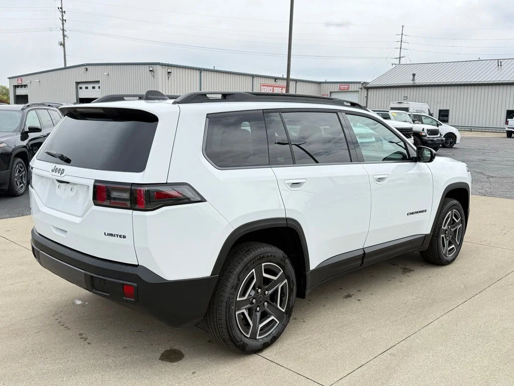New 2026 Bright White Clear-Coat Exterior Paint Jeep Limited image 7