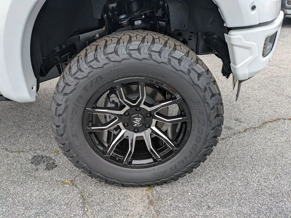 New 2026 Oxford White Ford XLT image 11