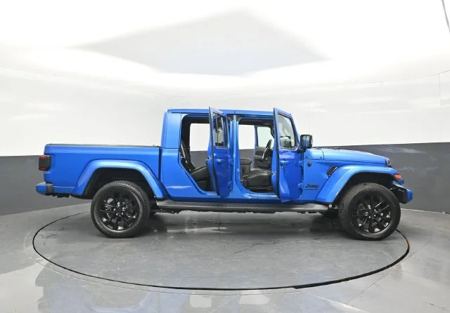 Certified Used 2022 Hydro Blue Pearlcoat Jeep High Altitude image 30