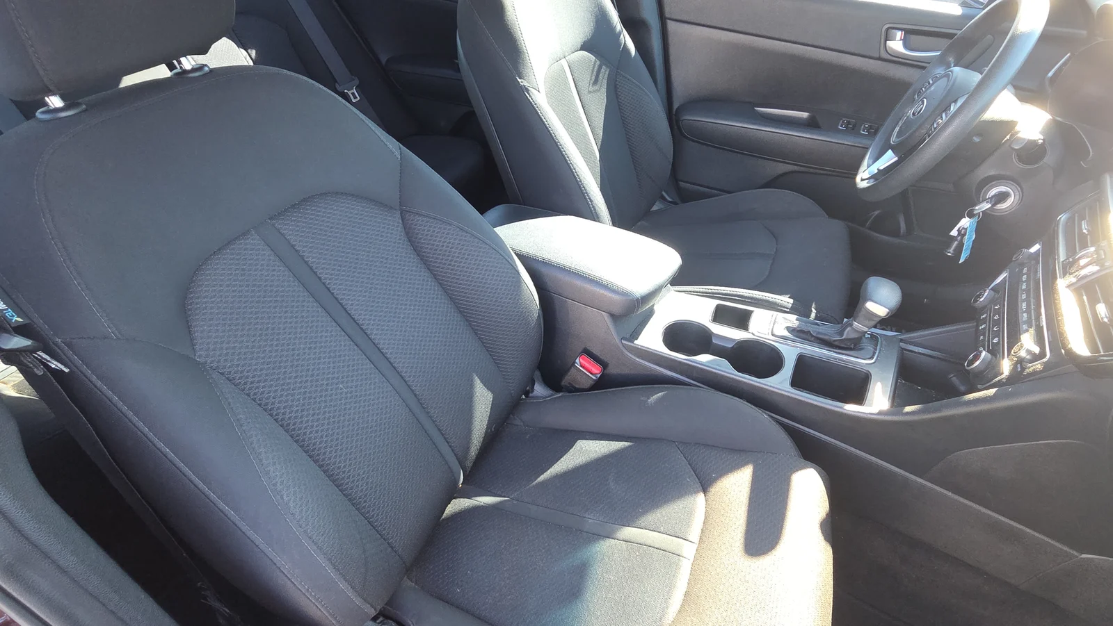 Used 2018 Purple Kia LX image 15