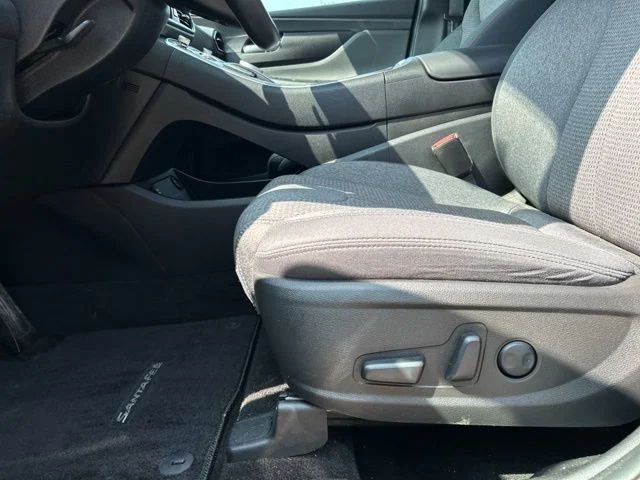 Used 2023 Gray Hyundai SEL image 31