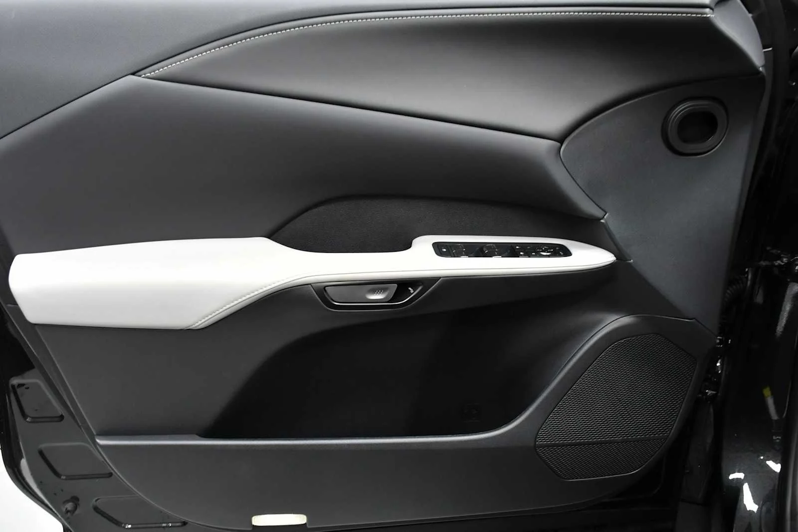 Certified Used 2025 CAVIAR Lexus F SPORT Design image 15