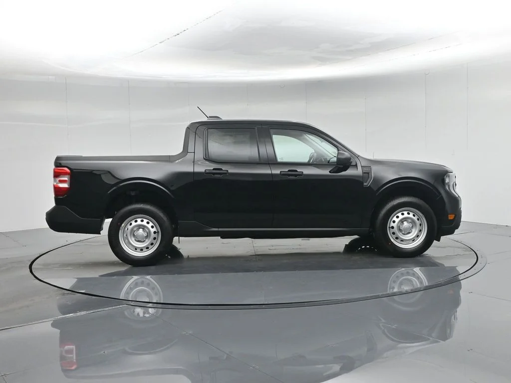 New 2026 Shadow Black Ford XL image 25