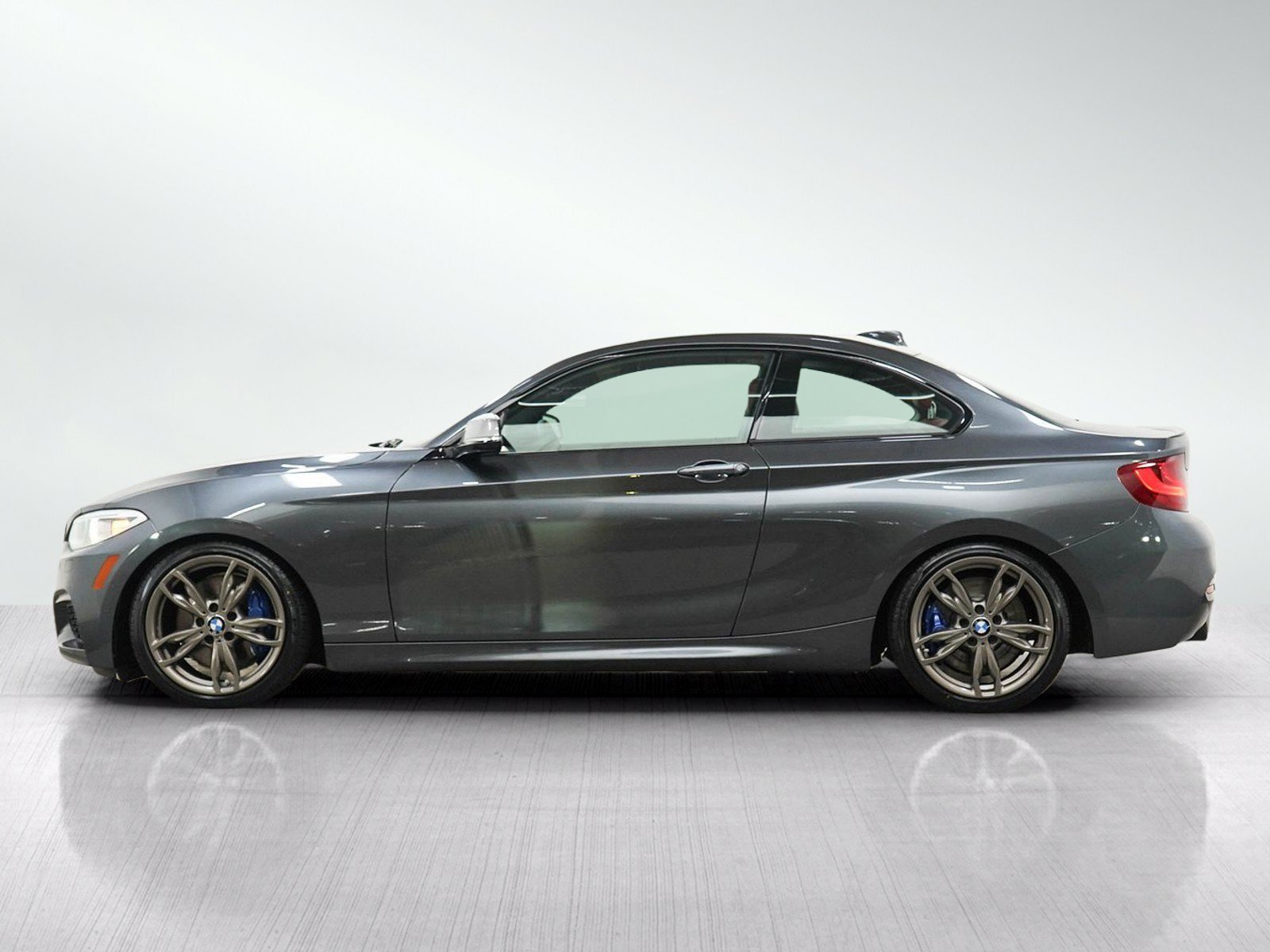 Used 2016 Mineral Gray Metallic BMW M235i xDrive image 2