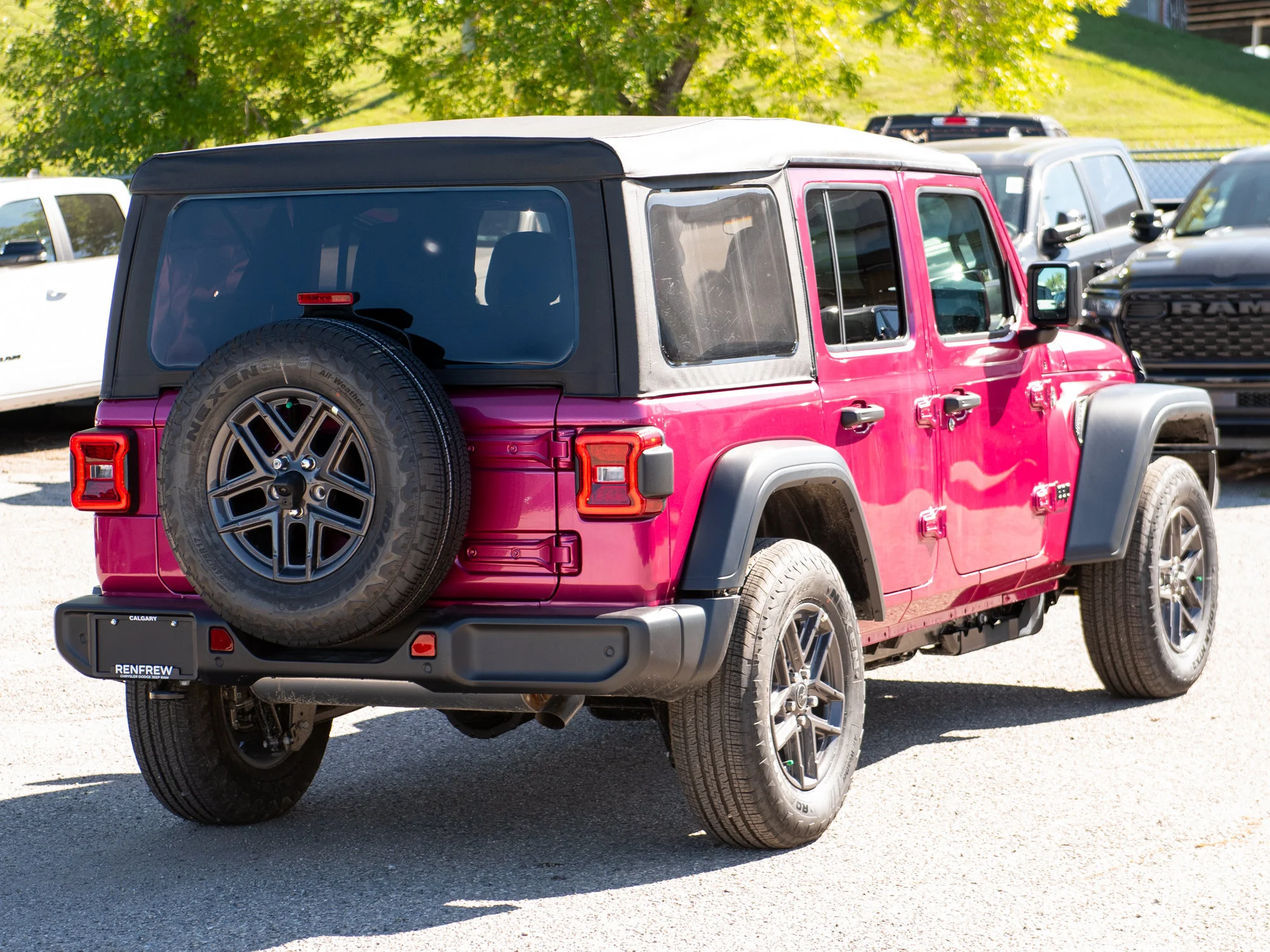 New 2026 limited edition tuscadero pearl Jeep Sport S* 4 Door 4x4, Soft Top, Rare Colour, Heated Seats, Remote Start image 6