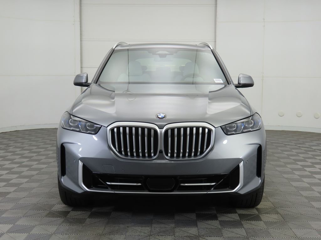 Used 2026 Gray Metallic BMW sDrive40i image 2