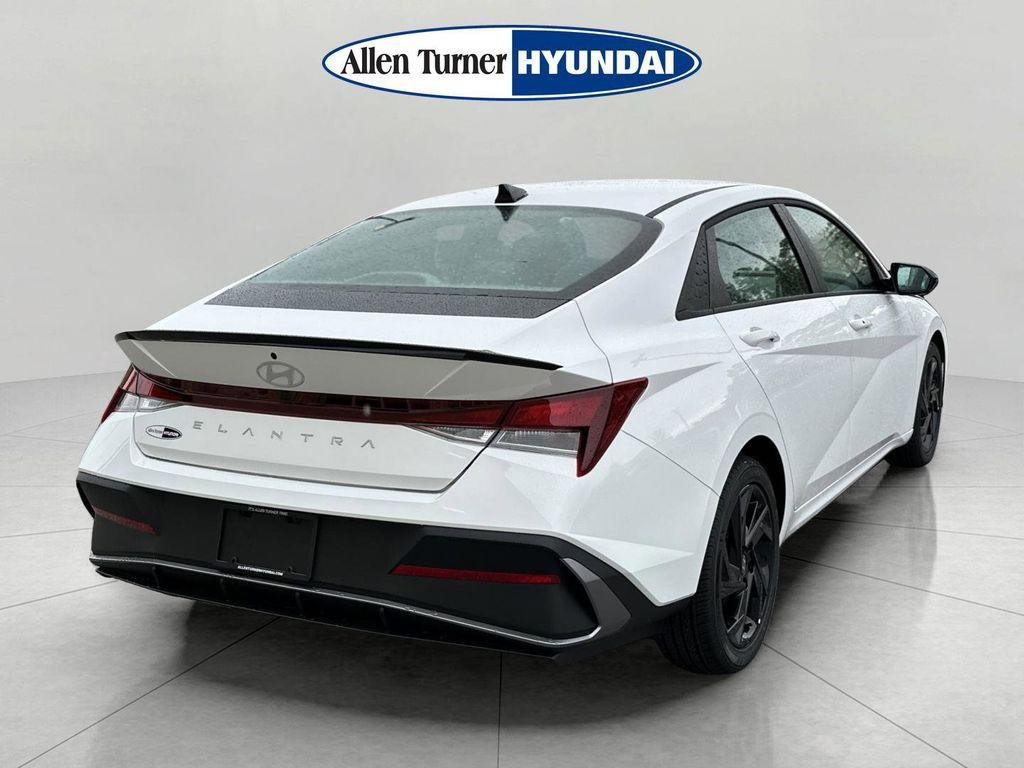 New 2026 Serenity White Hyundai SEL Sport image 6