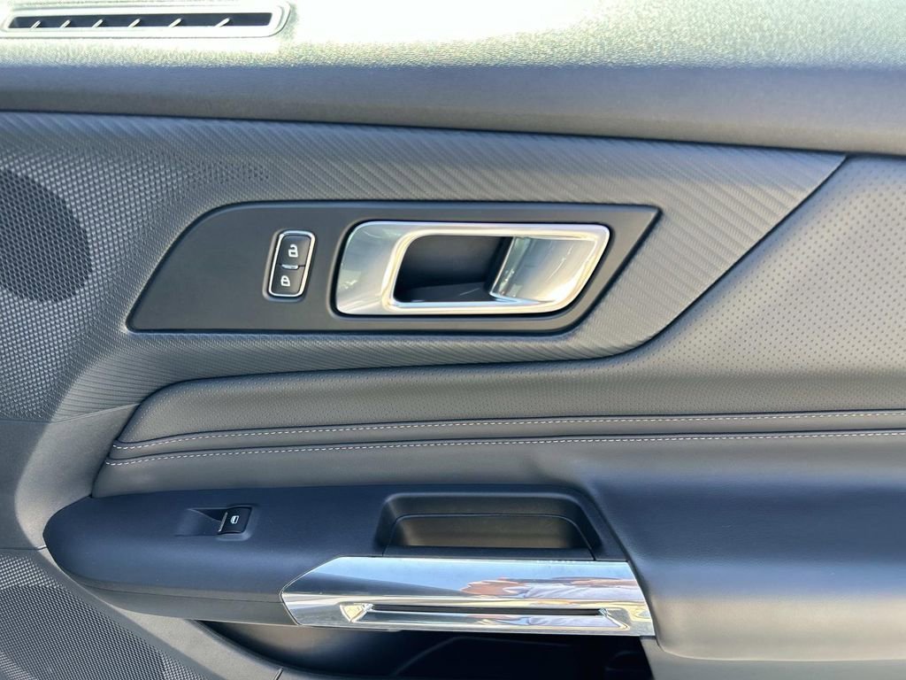 Used 2024 Iconic Silver Met Ford EcoBoost image 18