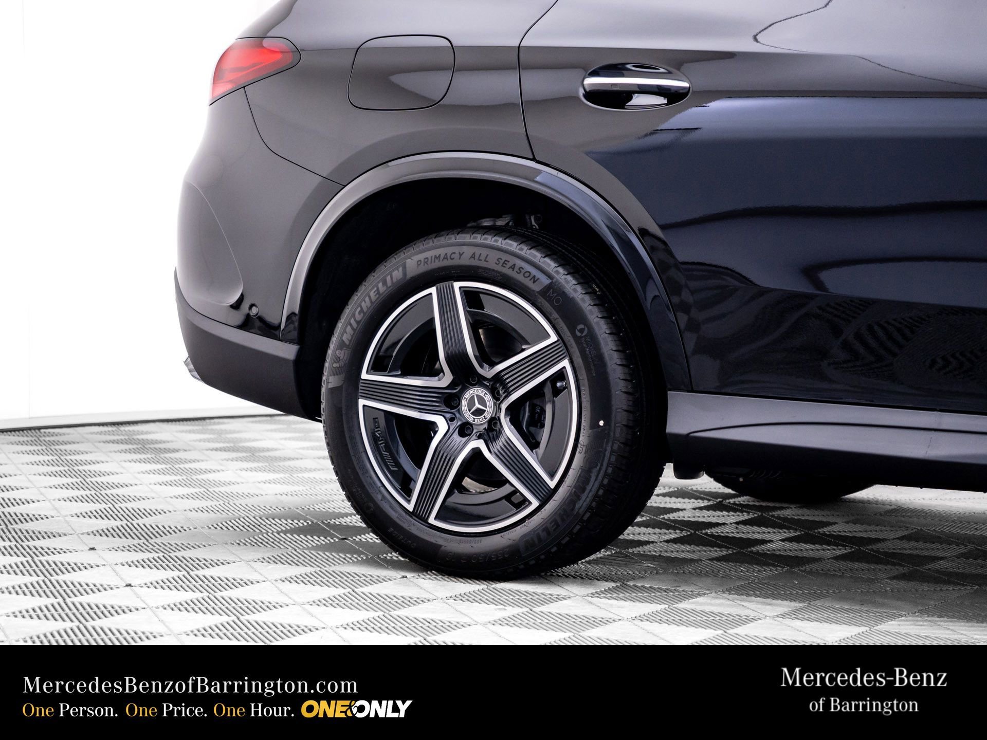 New 2026 Black Mercedes-Benz GLC 300 image 84