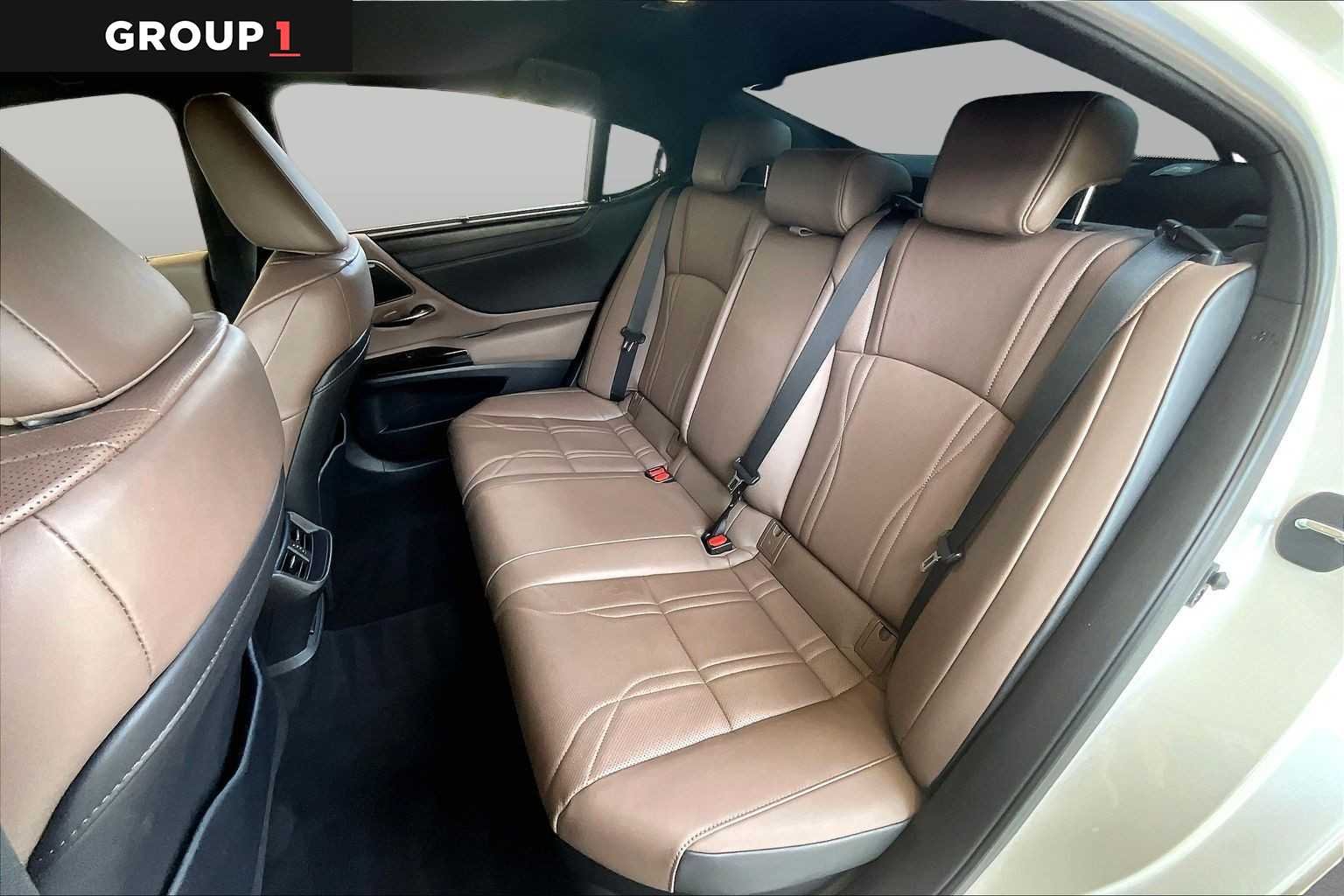 Used 2024 Eminent White Pearl Lexus Ultra Luxury image 18