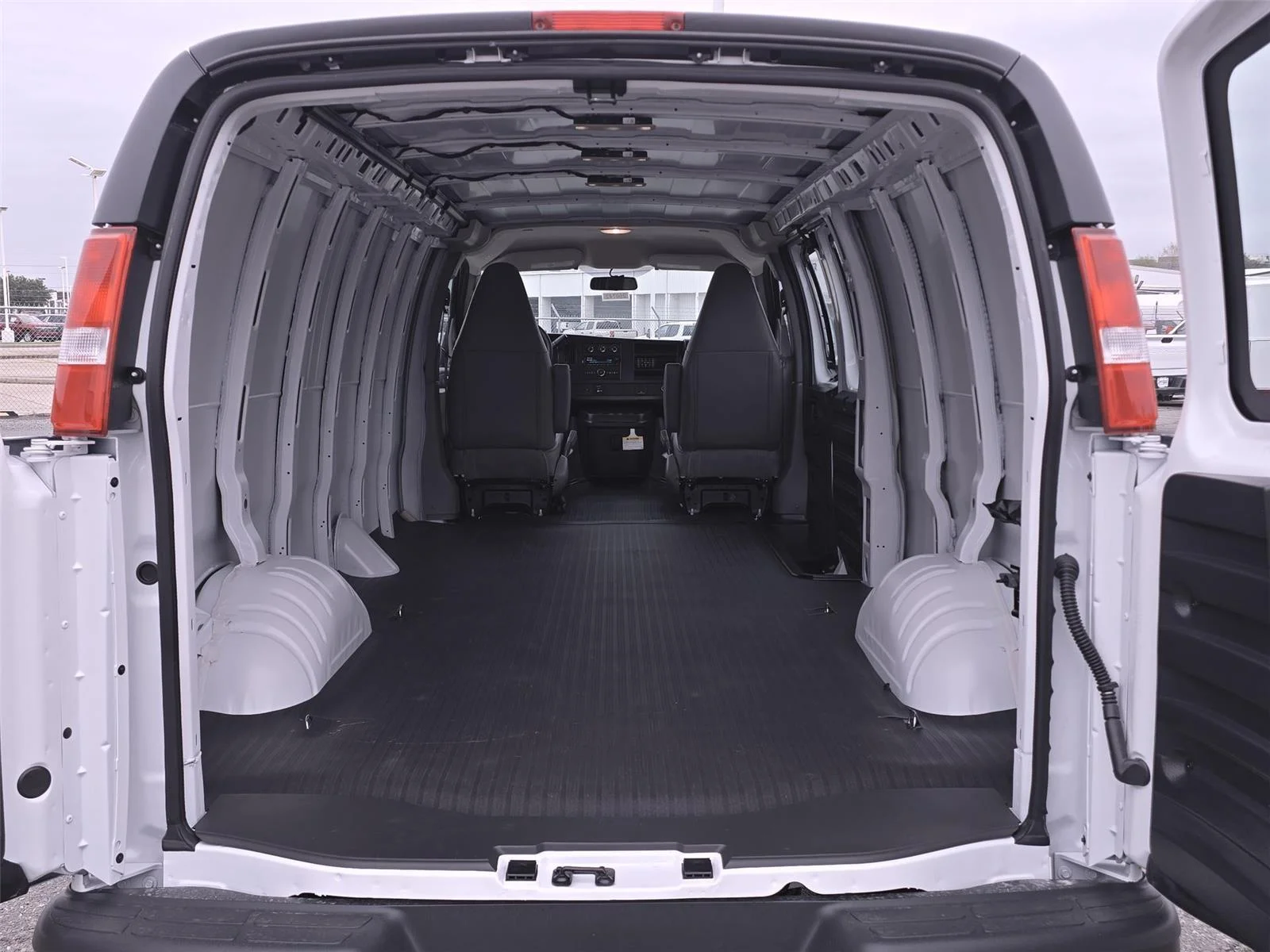 2026 Chevrolet Express Cargo Work Van - Photo 22