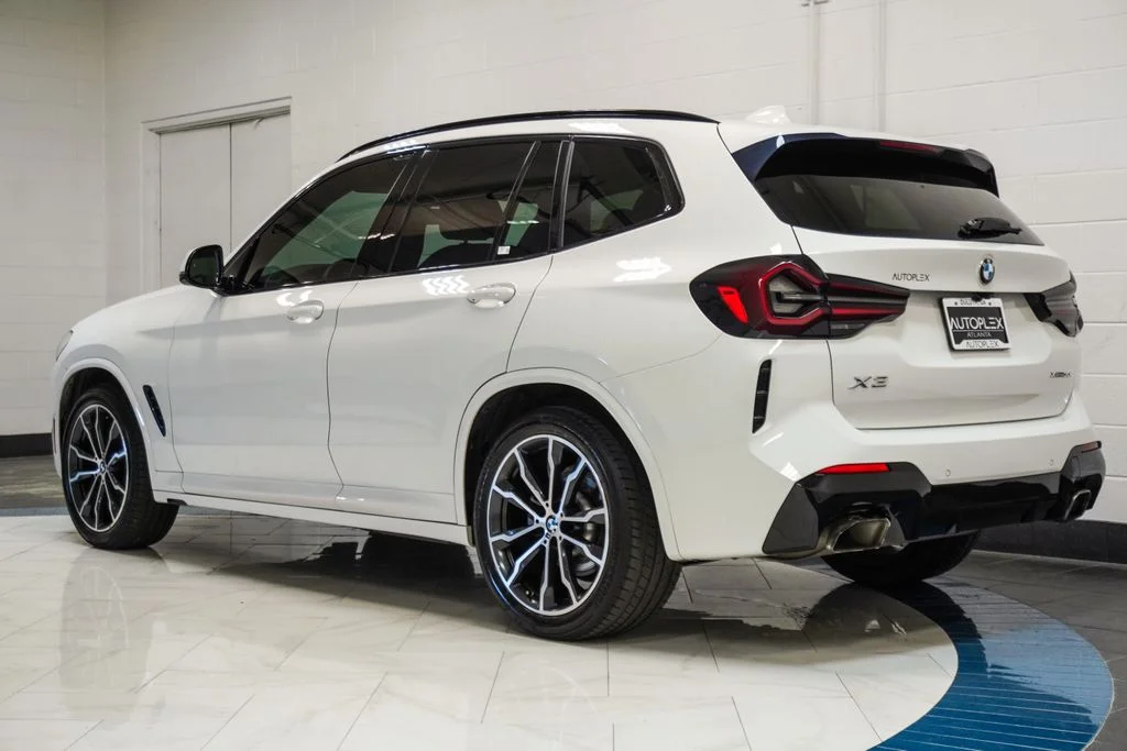 Used 2022 White BMW xDrive30i image 33