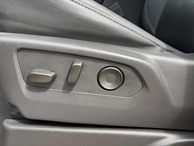 Used 2025 Gray Chevrolet Z71 image 19