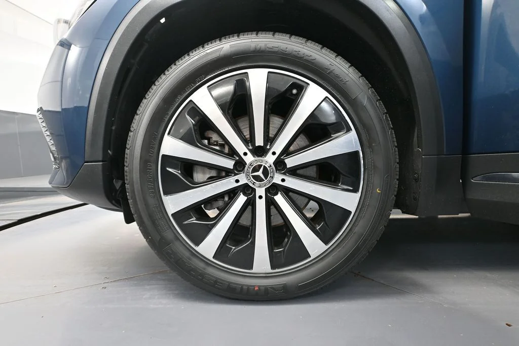 Used 2022 Blue Mercedes-Benz GLA 250 image 12