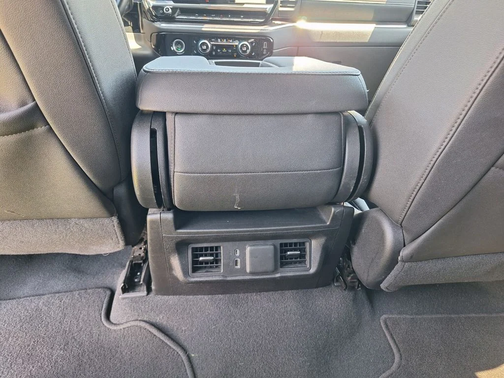 Used 2024 Silver GMC SLT image 10