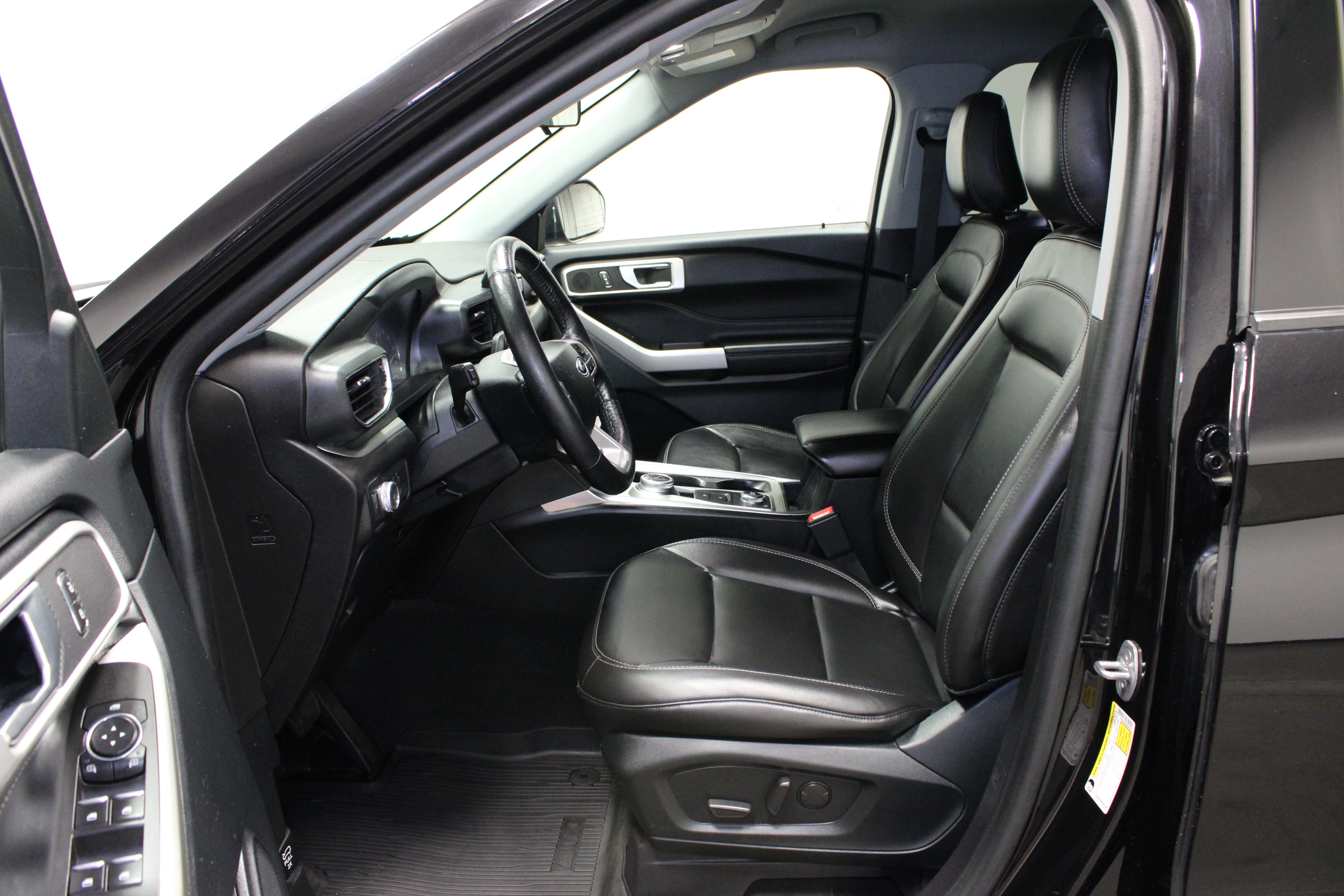 Used 2022 Black Metallic Ford XLT image 14