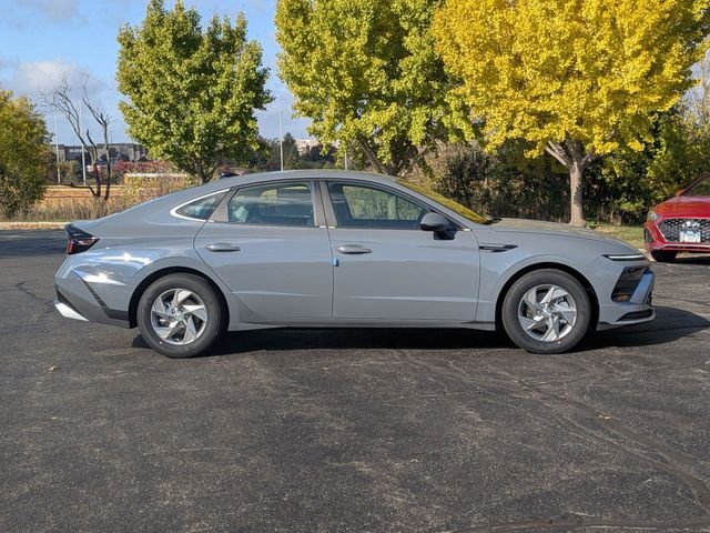 Certified Used 2026 Blue Hyundai SE image 7