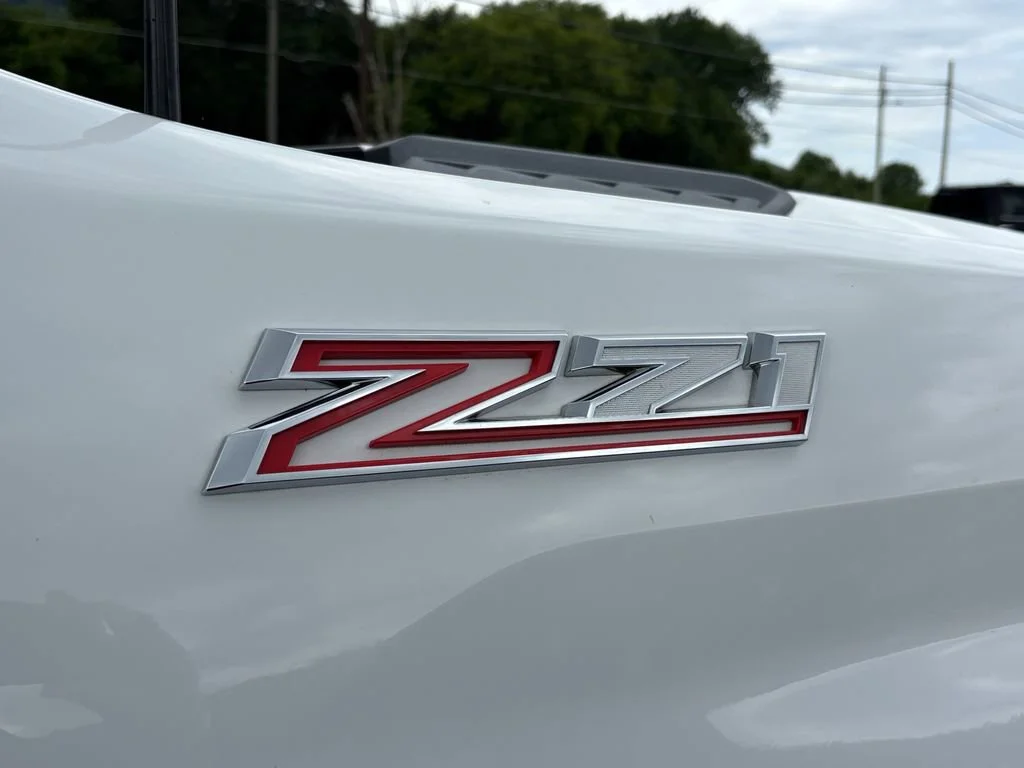 Used 2020 SUMMIT WHITE Chevrolet LT image 14