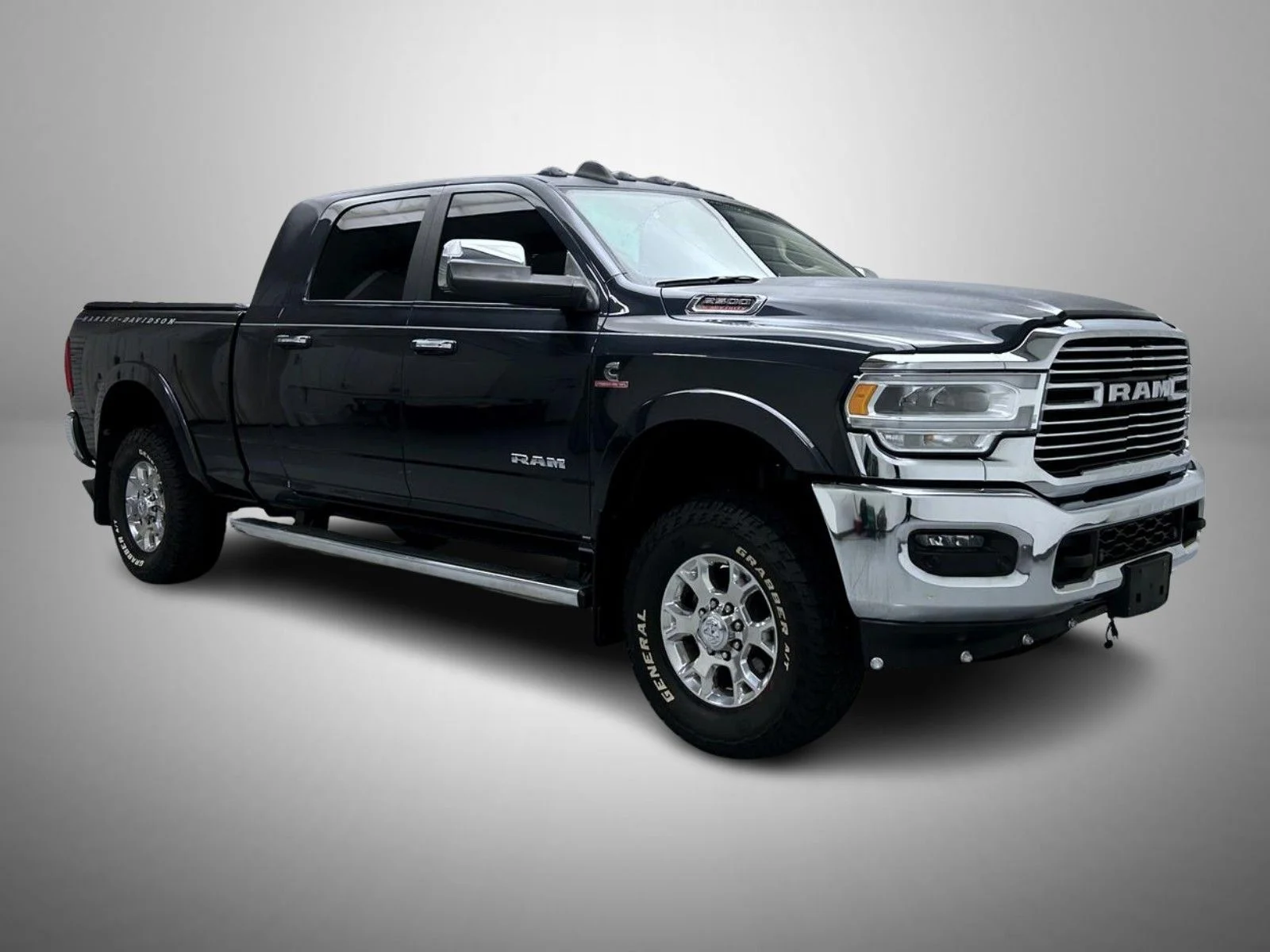 Used 2019 Gray Ram Laramie image 3