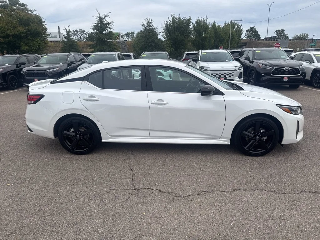 Used 2024 White Nissan SR image 9